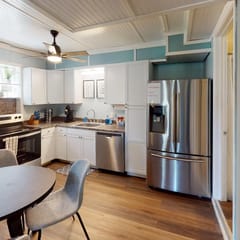 Woodstock 5BR Retreat with 2 Private Living Areas