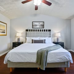 Modern 3BR Townhome Near Downtown Woodstock