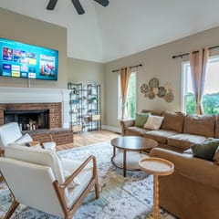 LakePoint 4BR Retreat with Game Room