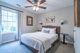 Weekly Rates: Serene 3BR Home on Expansive Grounds