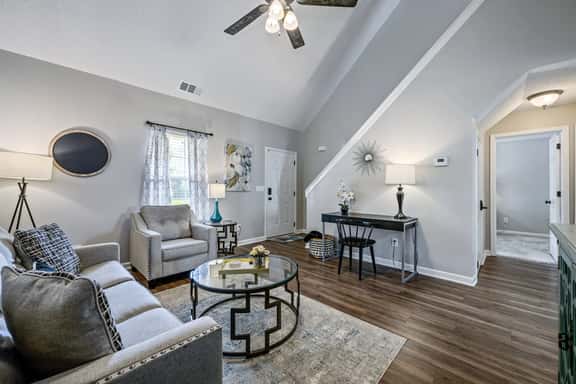 Superb For Traveling Workers Near Cartersville - Image 1