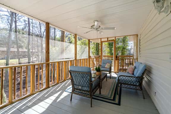 Decked Out Getaway: Pine MTN Trail, Pet Friendly - Image 1