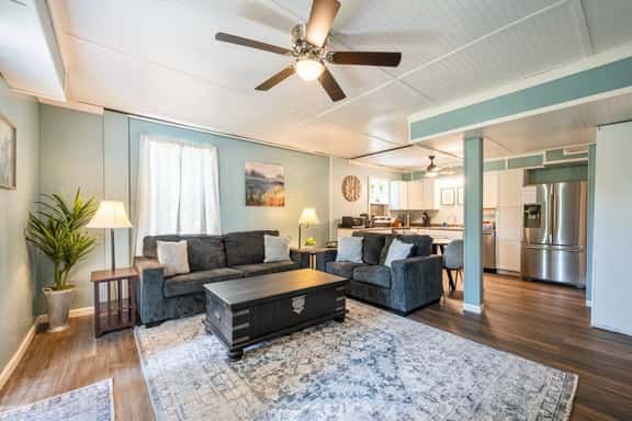 Stylish 2BR Unit Near Roswell & Woodstock - Image 1