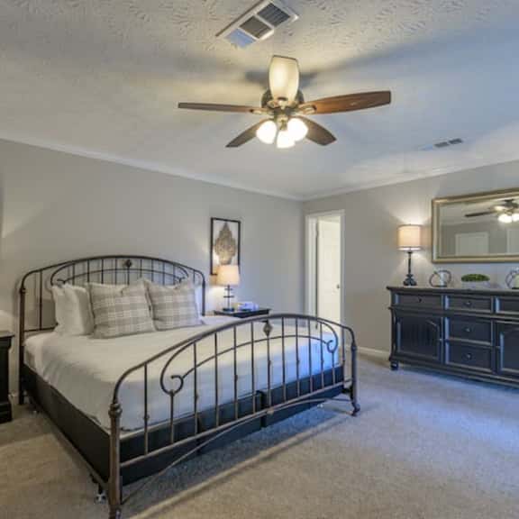 4BR Ranch • 1 Mile to Downtown Cartersville - Image 1