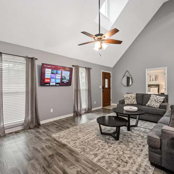 Spacious 4BR in Marietta with Modern Amenities - Image 1