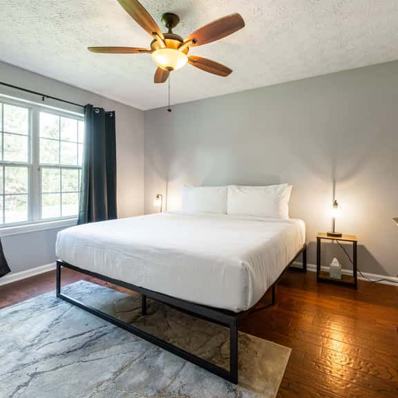 1 Mile to Lakepoint with Fenced BKYD, Pet-Friendly - Image 1