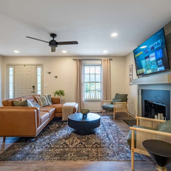 Spacious 3BR Getaway in Scenic Rydal - Image 1