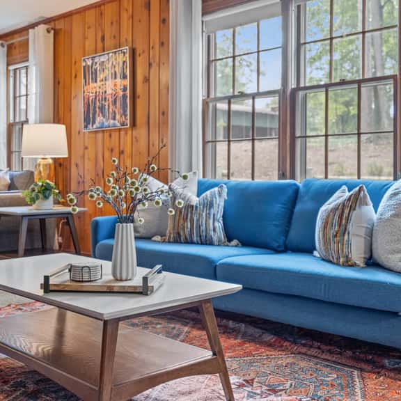 Peaceful 5BR Cottage with Fireplace and Gazebo - Image 1
