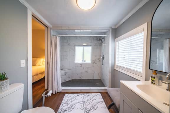 161 Calhoun Rd, Hamilton