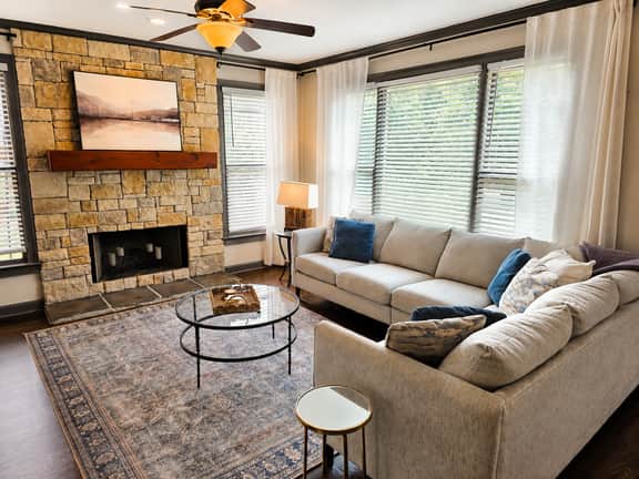 Luxury 5BR Home Near LakePoint Sports - Image 2