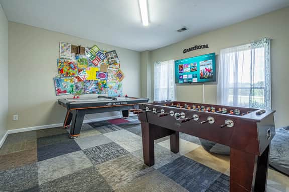 LakePoint 4BR Retreat with Game Room