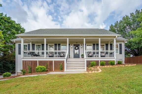 New Remodel Pet-Friendly 4BRn with Scenic Views from Porch & Deck - Image 5