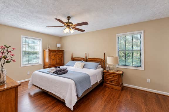 Peachtree City Home Near Lake with Yard & Firepit - Image 4