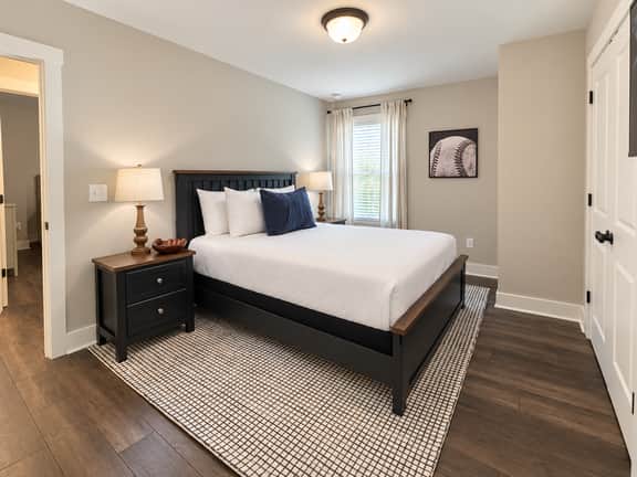 New Build Made for LakePoint Group Stays Sleeps 10 - Image 5